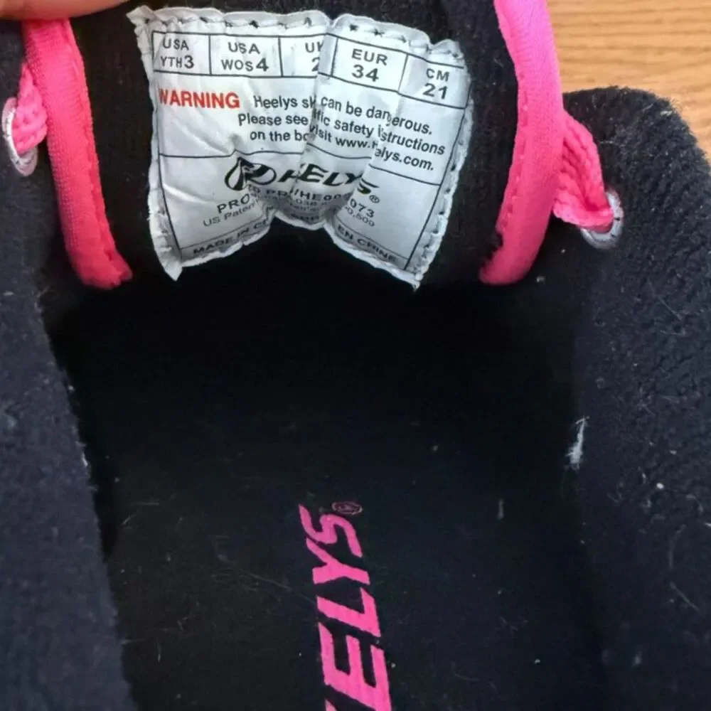 Heely's Sneaker Youth Size 3 - Picture 8 of 8